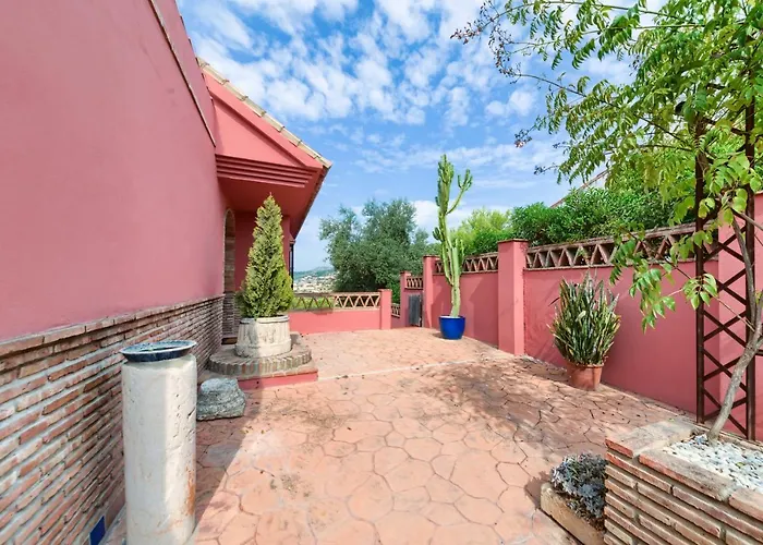 Holidays2Malaga Candado House Pool & Garden